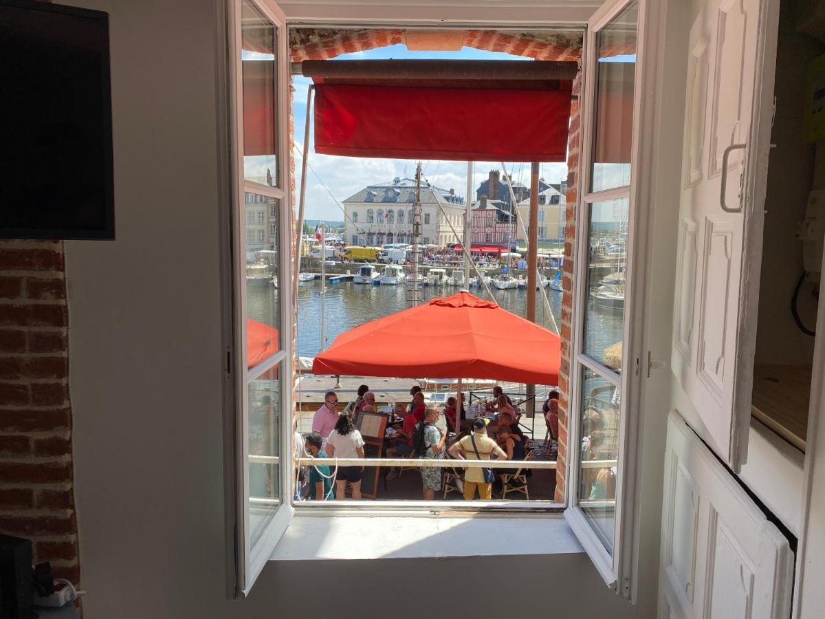 Le Ti Wi Studio En Plein Coeur Du Vieux Bassin Honfleur Exterior photo
